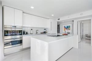 1201 20th St Apt 409, Miami Beach, FL 33139, Sold 04/29/22