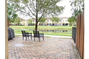 10193 Wellington Parc Dr, Wellington, FL 33449, Sold 03/31/22