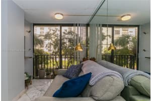 17011 N Bay Rd APT 301, Sunny Isles Beach, FL 33160, Sold 04/28/22