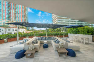 801 South Pointe Dr APT 206, Miami Beach, FL 33139, Sold 12/15/22