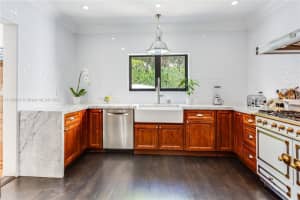 4430 Alton Rd, Miami Beach, FL 33140, Sold 03/31/22