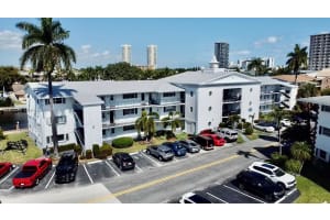 470 Paradise Isle Blvd APT 201, Hallandale Beach, FL 33009, Sold 03/25/22