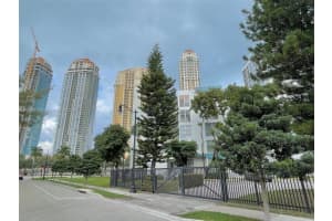 200 177th Dr APT 109, Sunny Isles Beach, FL 33160, Sold 03/30/22