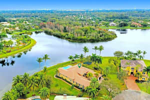 10425 Canterbury Ct, Davie, FL 33328, Sold 04/18/22