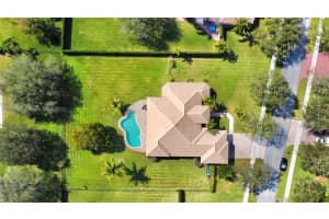 13886 SW 42nd St, Davie, FL 33330, Sold 06/10/22