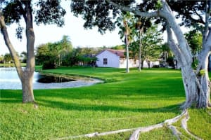 1054 Fairfax Ln, Weston, FL 33326, Sold 04/14/22