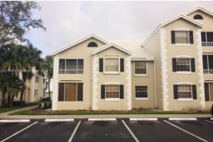 2803 N Oakland Forest Dr APT 205, Oakland Park, FL 33309, Sold 04/13/22