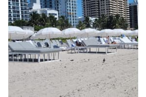2301 Collins Ave APT 439, Miami Beach, FL 33139, Sold 04/11/22