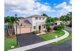 9461 NW 52nd St, Sunrise, FL 33351, Sold 04/29/22
