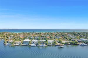 20515 E Country Club Dr APT 1244, Aventura, FL 33180, Sold 04/13/22