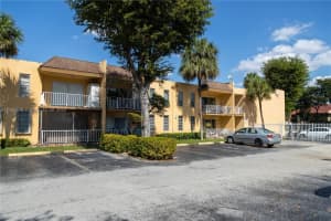 13700 SW 62nd St APT 127, Miami, FL 33183, Sold 03/30/22