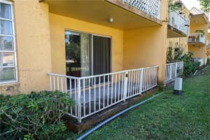 13700 SW 62nd St APT 127, Miami, FL 33183, Sold 03/30/22