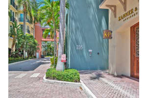 235 NE 1st St, Delray Beach, FL 33444, Sold 03/10/22