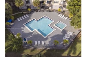 8290 Lake Dr APT 432, Doral, FL 33166, Sold 04/08/22