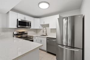 8290 Lake Dr APT 432, Doral, FL 33166, Sold 04/08/22