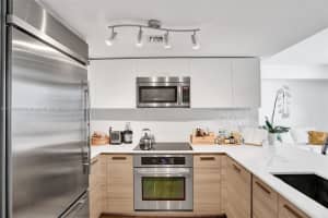 Brickell House, 1300 Brickell Bay Dr #1901, Miami, FL 33131, Sold 04/08/22