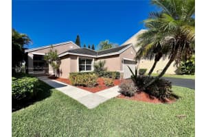 236 E Bayridge Dr, Weston, FL 33326, Sold 04/22/22