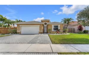 1511 SW 194th Terrace, Pembroke Pines, FL 33029, Sold 03/31/22