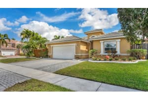 1511 SW 194th Terrace, Pembroke Pines, FL 33029, Sold 03/31/22