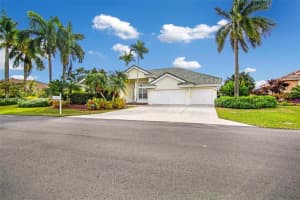 2550 Fairways Dr, Homestead, FL 33035, Sold 04/25/23