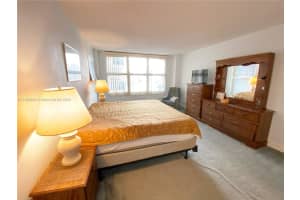 3800 S Ocean Dr APT 525, Hollywood, FL 33019, Sold 04/07/22