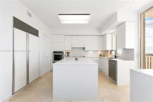 781 Crandon Blvd APT 902, Key Biscayne, FL 33149, Sold 11/30/22
