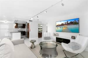 6061 Collins Ave #10d, Miami Beach, FL 33141, Sold 03/21/22