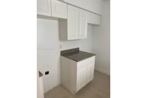 641 Espaola Way APT 12, Miami Beach, FL 33139, Sold 04/21/22