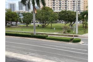 300 Layne Blvd APT 113, Hallandale Beach, FL 33009, Sold 04/14/22
