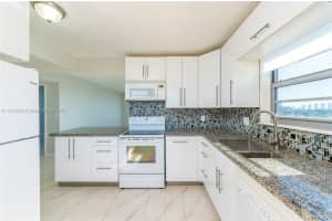 16400 NE 17th Ave APT 703, North Miami Beach, FL 33162, Sold 03/14/22