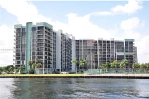 400 Leslie Dr APT 403, Hallandale Beach, FL 33009, Sold 08/12/22