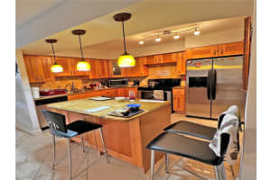400 Leslie Dr APT 403, Hallandale Beach, FL 33009, Sold 08/12/22