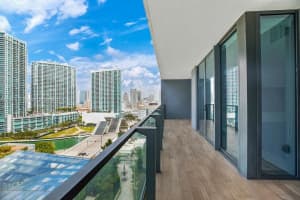 68 SE 6th St Apt 1206, Miami, FL 33131, Sold 08/05/22