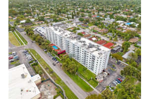 1251 NE 108th St APT 405, Miami, FL 33161, Sold 06/13/22