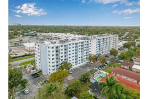 1251 NE 108th St APT 405, Miami, FL 33161, Sold 06/13/22