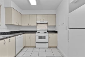 14921 SW 82nd Ln # 19-208, Miami, FL 33193, Sold 04/20/22