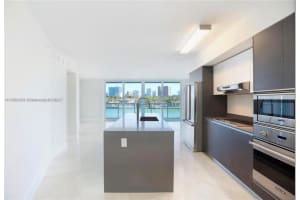 9821 E Bay Harbor Dr, Bay Harbor Islands, FL 33154, Sold 07/20/22