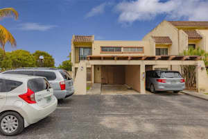 6518 Kendale Lakes Dr APT 810, Miami, FL 33183, Sold 04/11/22