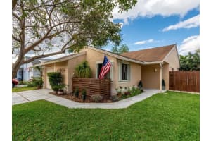 10931 SW 10th St, Pembroke Pines, FL 33025, Sold 04/12/22