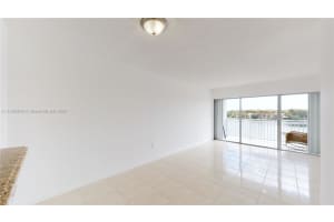 9351 Fontainebleau Blvd APT B408, Miami, FL 33172, Sold 04/28/22