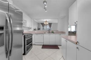 8403 NW 40th Ct, Sunrise, FL 33351, Sold 03/24/22