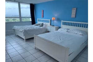5445 Collins Ave APT 1718, Miami Beach, FL 33140, Sold 05/23/22