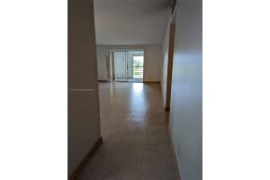 301 SE 3rd St APT 302, Dania Beach, FL 33004, Sold 04/08/22