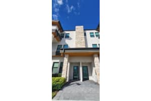 10473 NW 82nd St Unit 3, Doral, FL 33178, Sold 03/31/22