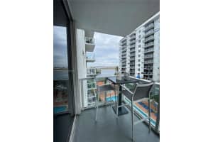 5085 NW 7th St APT 906, Miami, FL 33126, Sold 03/31/22