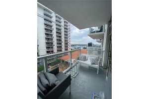 5085 NW 7th St APT 906, Miami, FL 33126, Sold 03/31/22