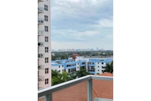 5085 NW 7th St APT 906, Miami, FL 33126, Sold 03/31/22