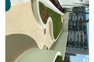 218 SE 14th St APT 2106, Miami, FL 33131, Sold 04/07/22
