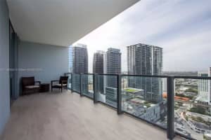 68 SE 6th St Apt 2710, Miami, FL 33131, Sold 06/08/22