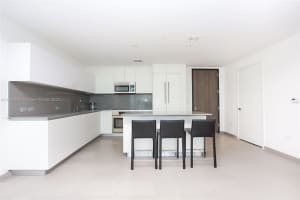 68 SE 6th St Apt 2710, Miami, FL 33131, Sold 06/08/22